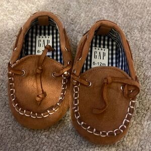 Baby gap moccasins 6-12 months